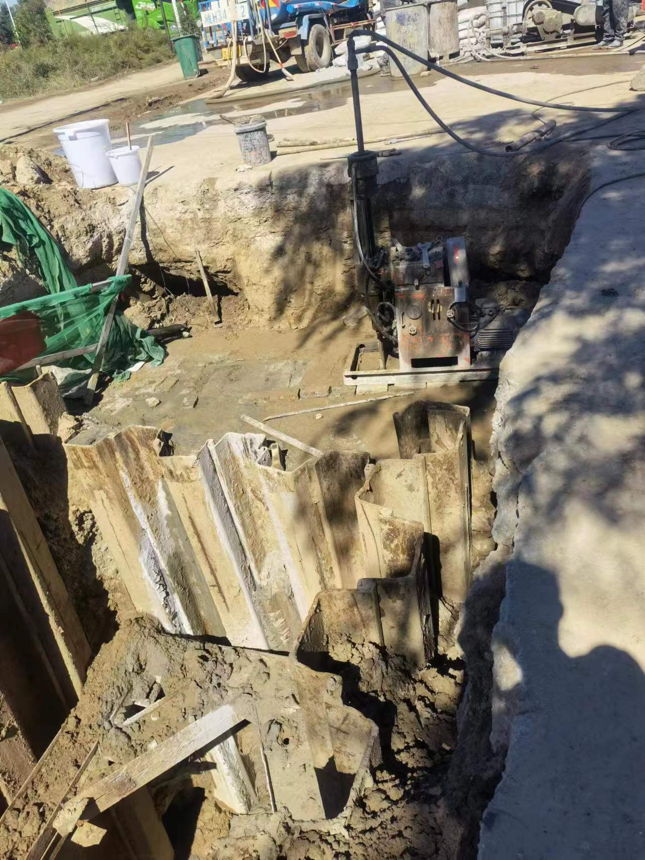 常宁基坑隧道止水帷幕桩底钻孔高压注浆